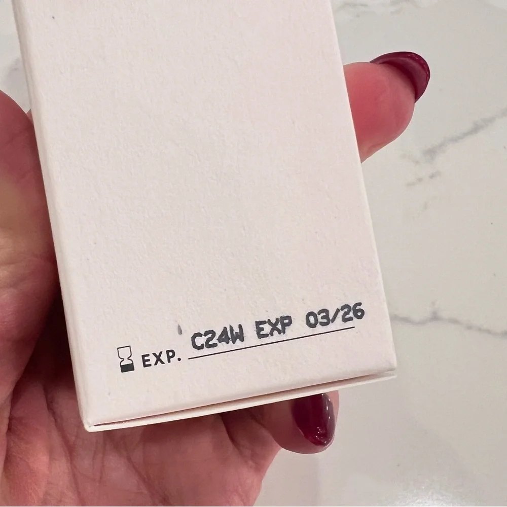 Kari Gran‎ Essential SPF 30 - Picture 6 of 8